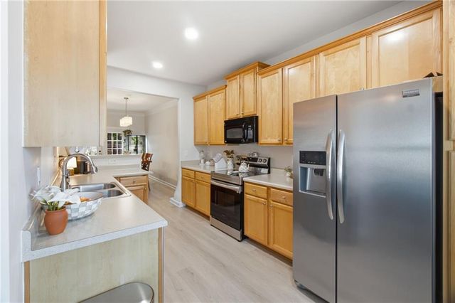 5221 Timber Hills Drive, Oakwood, GA 30566