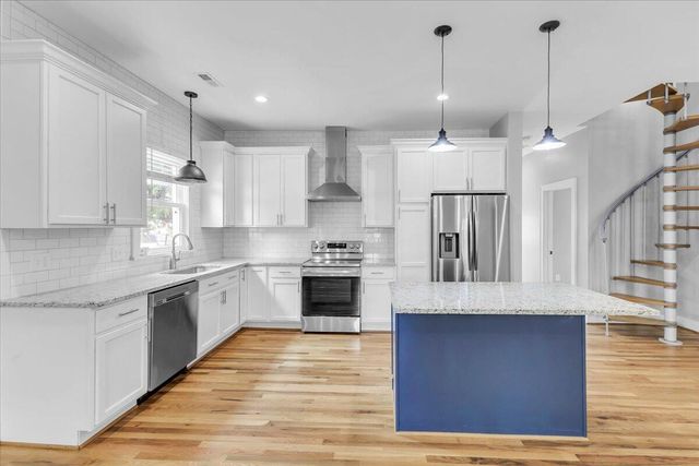 N 323 Blair ST, Vinton, VA 24179