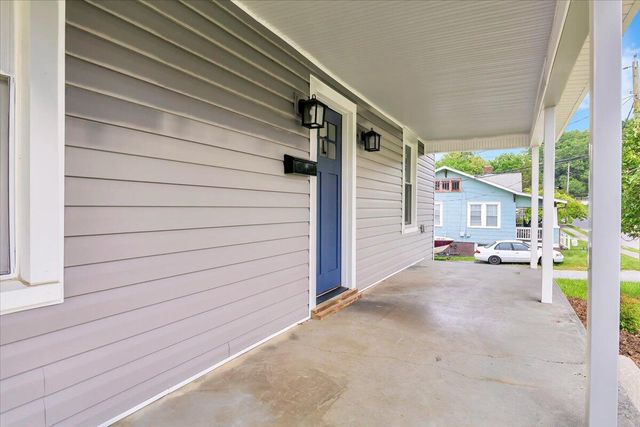 N 323 Blair ST, Vinton, VA 24179