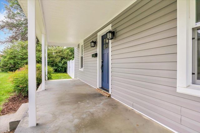 N 323 Blair ST, Vinton, VA 24179