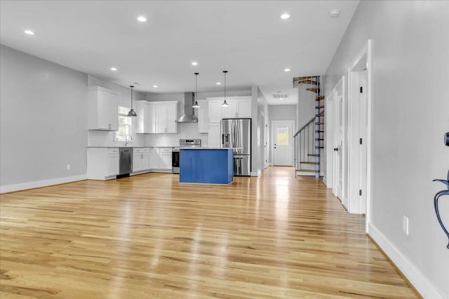 N 323 Blair ST, Vinton, VA 24179