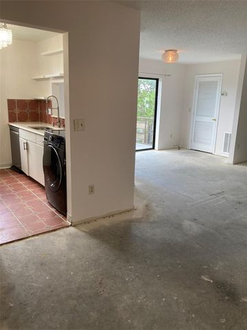 7975 58TH AVENUE N 408, St Petersburg, FL 33709