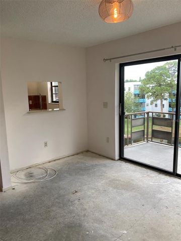 7975 58TH AVENUE N 408, St Petersburg, FL 33709