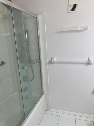 7975 58TH AVENUE N 408, St Petersburg, FL 33709