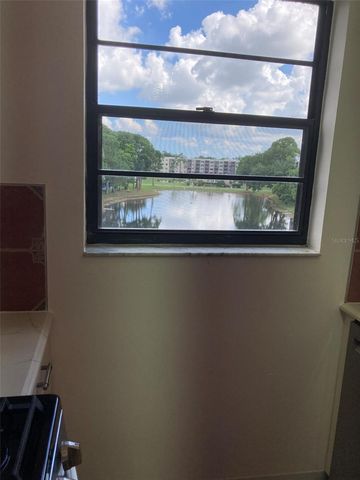 7975 58TH AVENUE N 408, St Petersburg, FL 33709