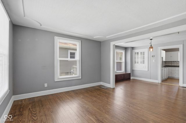 140 N 6th Avenue, Beech Grove, IN 46107