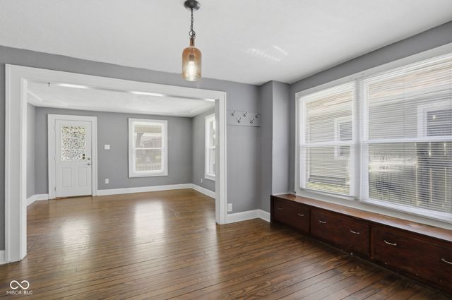 140 N 6th Avenue, Beech Grove, IN 46107