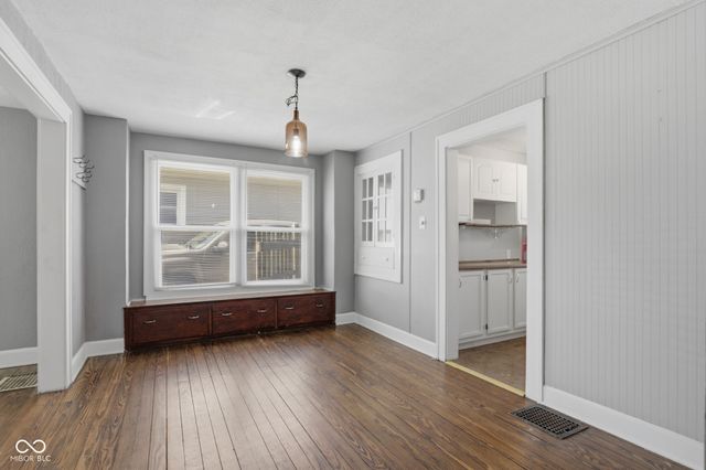 140 N 6th Avenue, Beech Grove, IN 46107