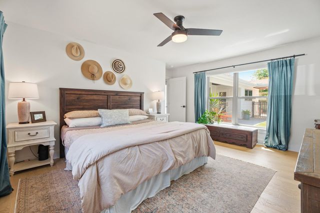 18 Colony Park Circle, Galveston, TX 77551