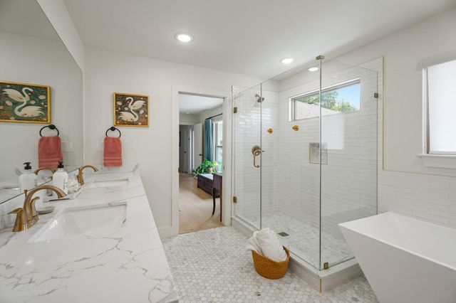 18 Colony Park Circle, Galveston, TX 77551