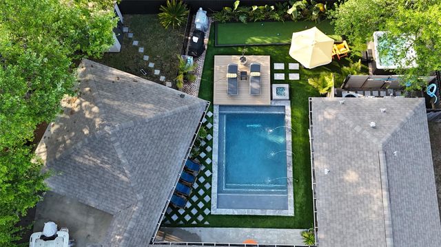 18 Colony Park Circle, Galveston, TX 77551