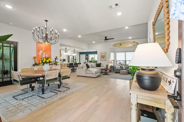 18 Colony Park Circle, Galveston, TX 77551