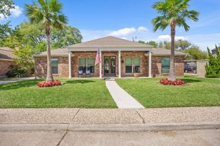 18 Colony Park Circle, Galveston, TX 77551