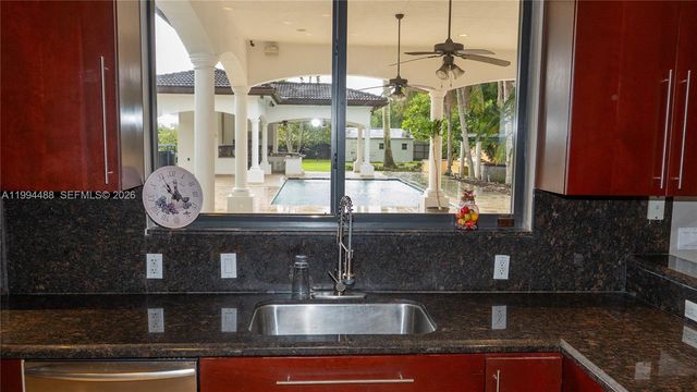 6200 SW 97th Ave, Miami, FL 33173