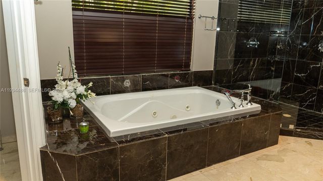 6200 SW 97th Ave, Miami, FL 33173