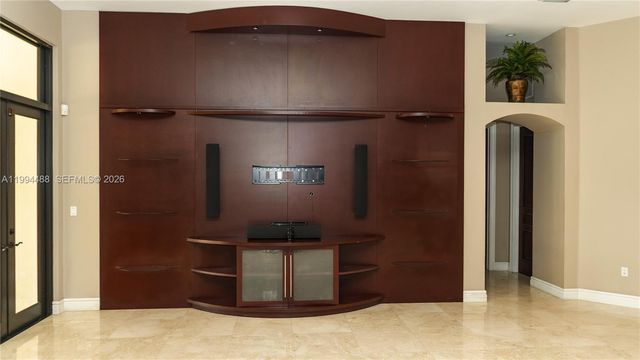 6200 SW 97th Ave, Miami, FL 33173