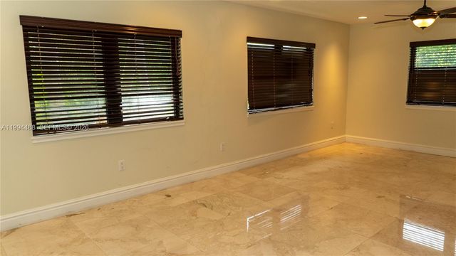 6200 SW 97th Ave, Miami, FL 33173