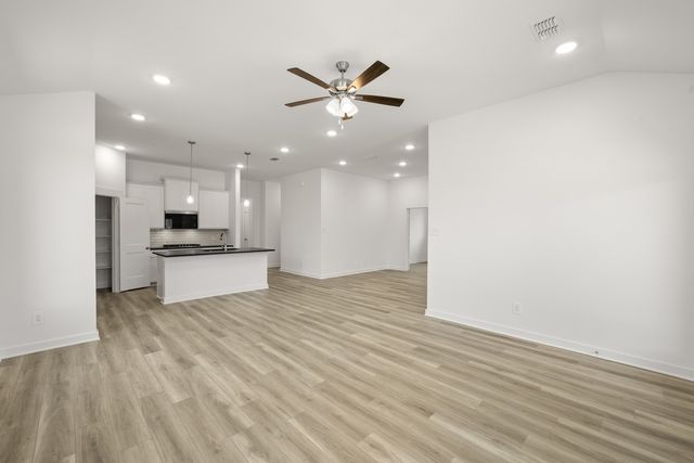 1321 Rothland Lane, Red Oak, TX 75154