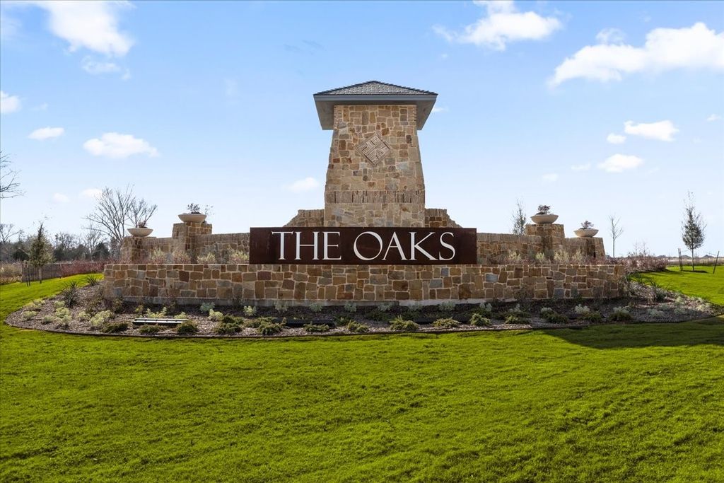 1321 Rothland Lane, Red Oak, TX 75154