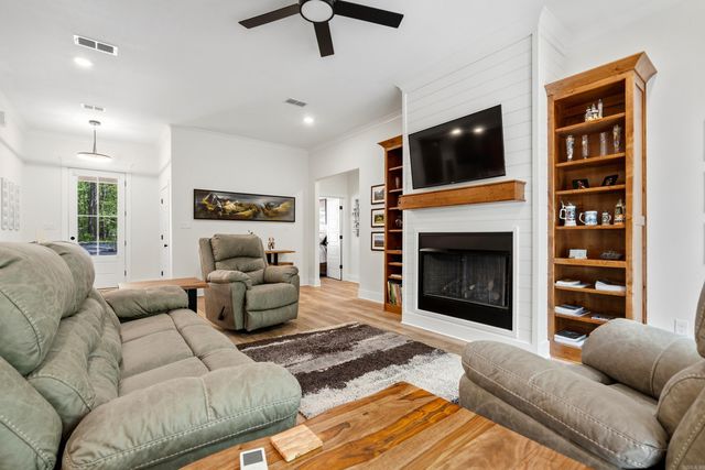 22 Estrella Circle, Hot Springs Village, AR 71909