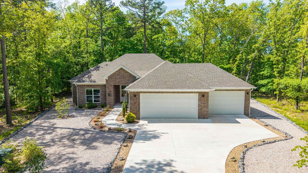 22 Estrella Circle, Hot Springs Village, AR 71909