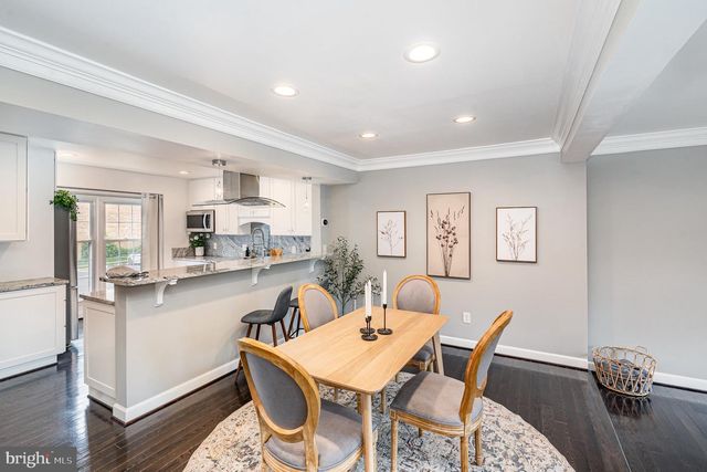 6916 LAFAYETTE PARK DR, Annandale, VA 22003