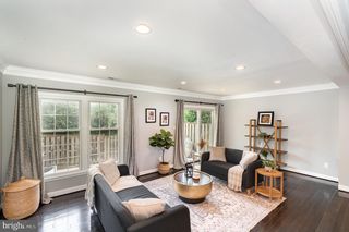 6916 LAFAYETTE PARK DR, Annandale, VA 22003