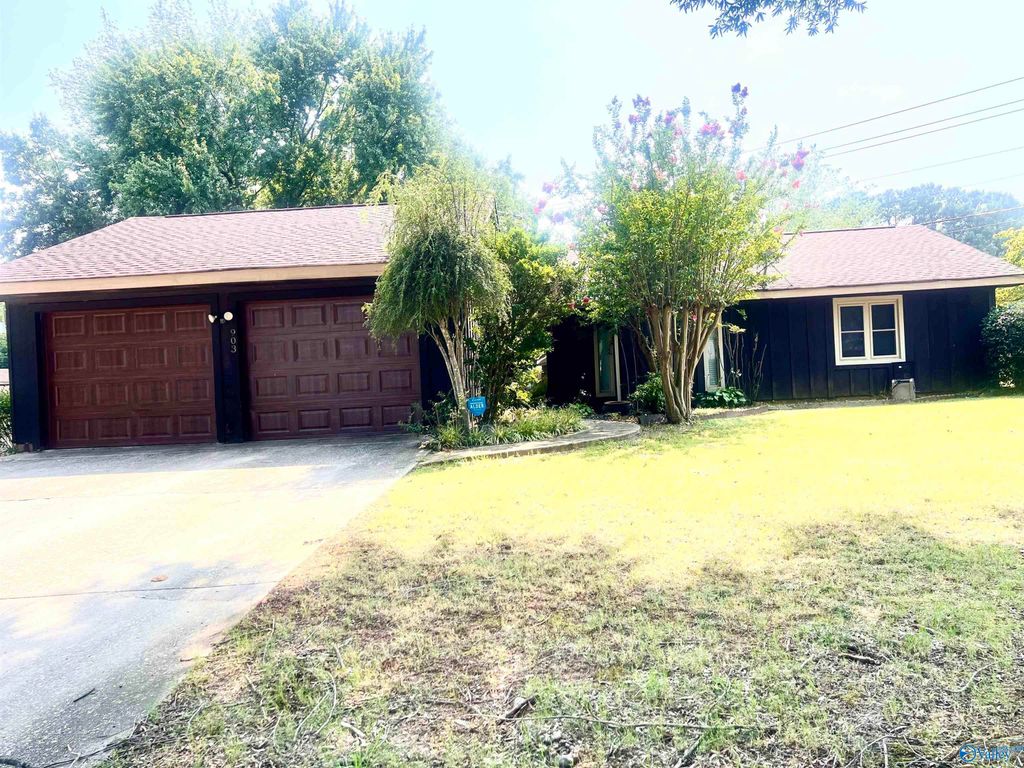 903 Wildwood Road SW, Decatur, AL 35601