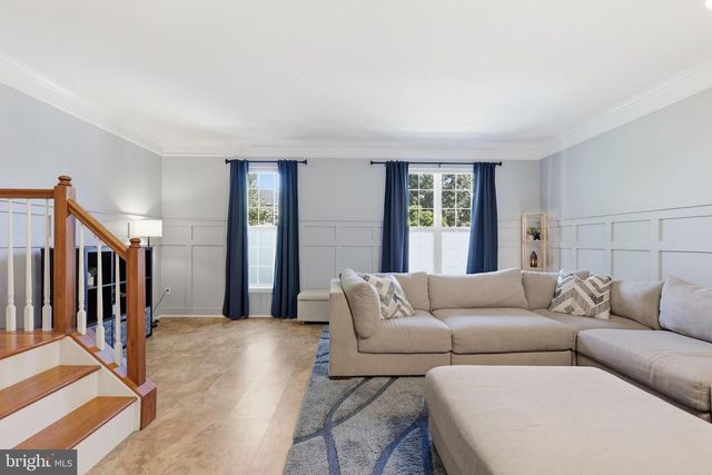 13002 PARK CRESCENT CIR, Herndon, VA 20171