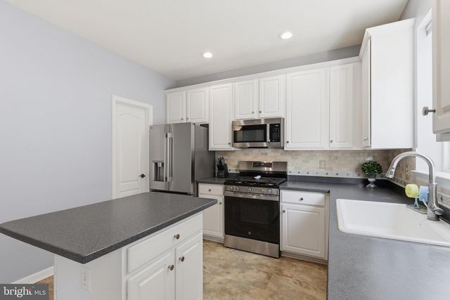 13002 PARK CRESCENT CIR, Herndon, VA 20171