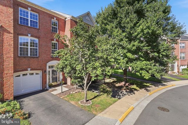 13002 PARK CRESCENT CIR, Herndon, VA 20171