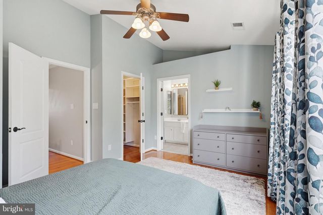 13002 PARK CRESCENT CIR, Herndon, VA 20171
