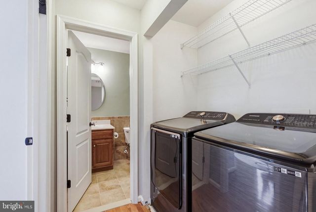 13002 PARK CRESCENT CIR, Herndon, VA 20171