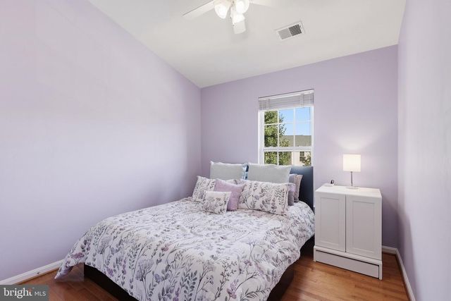 13002 PARK CRESCENT CIR, Herndon, VA 20171
