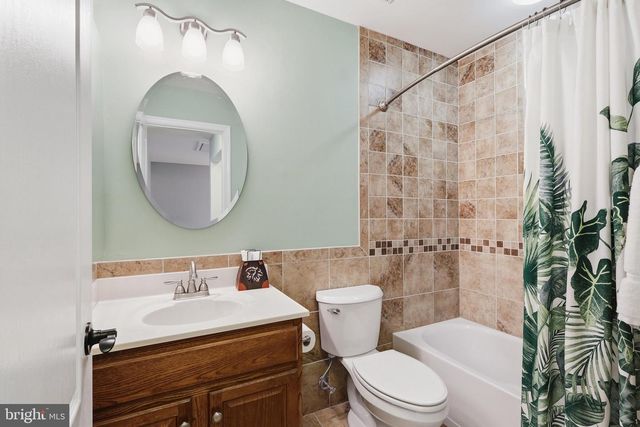 13002 PARK CRESCENT CIR, Herndon, VA 20171