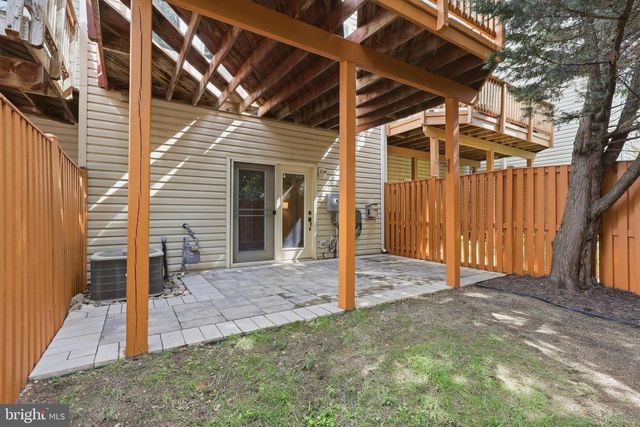 13002 PARK CRESCENT CIR, Herndon, VA 20171