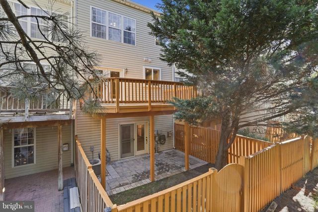 13002 PARK CRESCENT CIR, Herndon, VA 20171