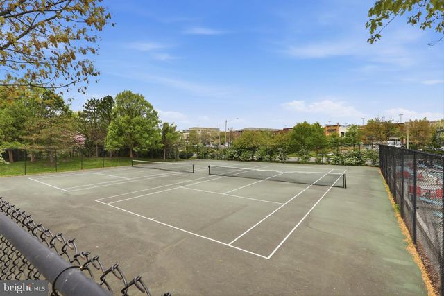 13002 PARK CRESCENT CIR, Herndon, VA 20171