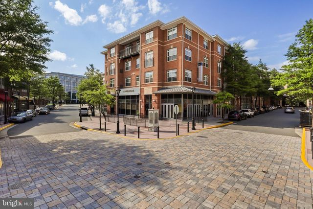 13002 PARK CRESCENT CIR, Herndon, VA 20171