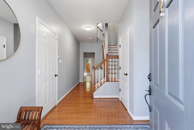 13002 PARK CRESCENT CIR, Herndon, VA 20171