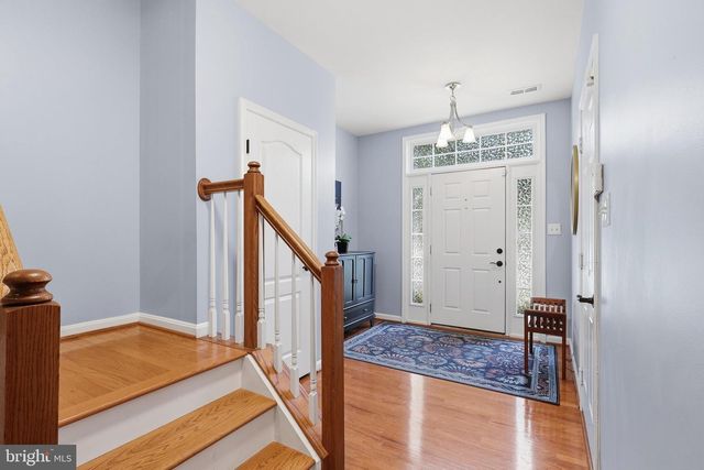 13002 PARK CRESCENT CIR, Herndon, VA 20171