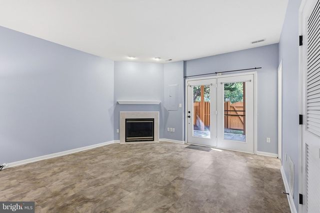 13002 PARK CRESCENT CIR, Herndon, VA 20171