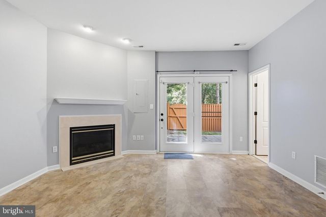 13002 PARK CRESCENT CIR, Herndon, VA 20171