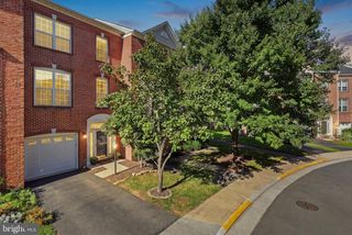 13002 PARK CRESCENT CIR, Herndon, VA 20171