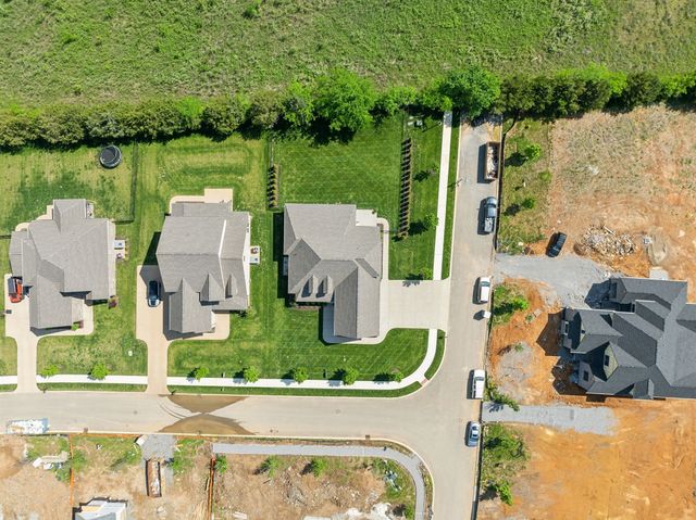 1009 Stone Creek Ln, Lebanon, TN 37087