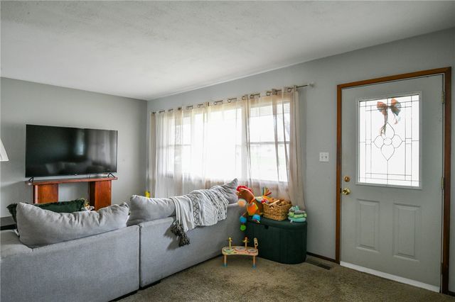 103 Charles Place, Englewood, OH 45322