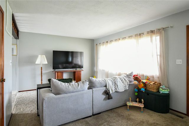 103 Charles Place, Englewood, OH 45322