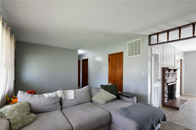 103 Charles Place, Englewood, OH 45322