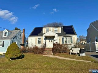 733 5th Avenue, Lyndhurst, NJ 07071