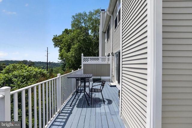 147 TIMOTHY CIR, Wayne, PA 19087